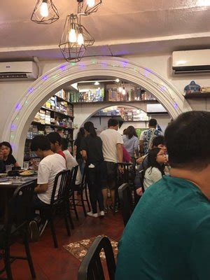 Ludo's Board Game Bar & Cafe, Quezon City, 26 Sct. Torillo St .